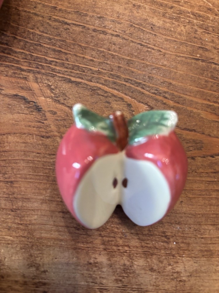 Porcelain Apple Knobs Set Of 10/Cottage Core