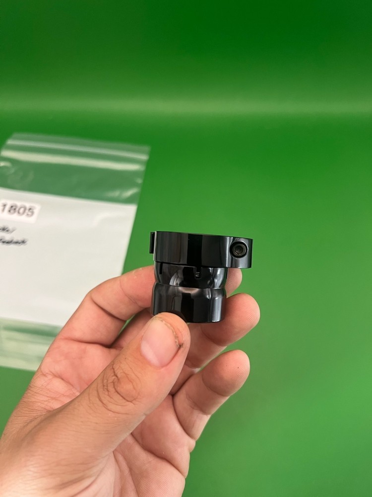 Autococker Clamping Feedneck