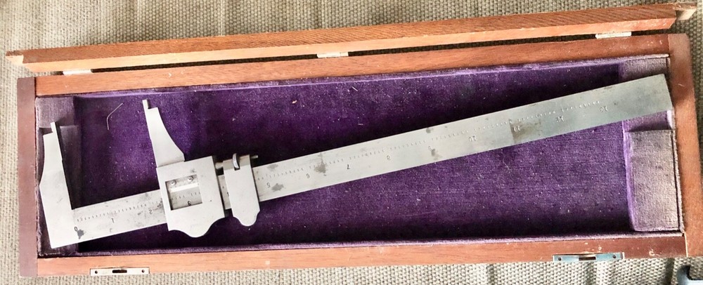 BROWN & SHARPE Vernier Caliper 570 - 13" Range - Missing two locking screws