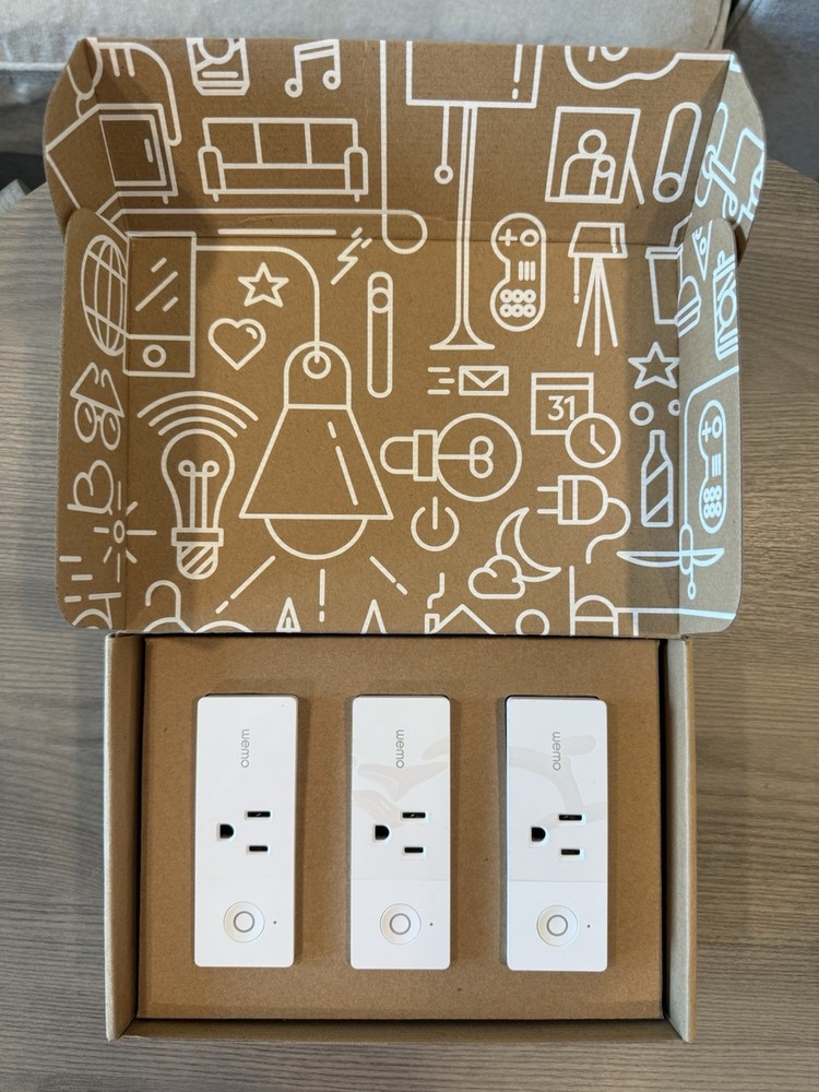 WeMo Mini Smart Plug 3-Pack, Wi-Fi , F7C063-BDL, App-Controlled, White