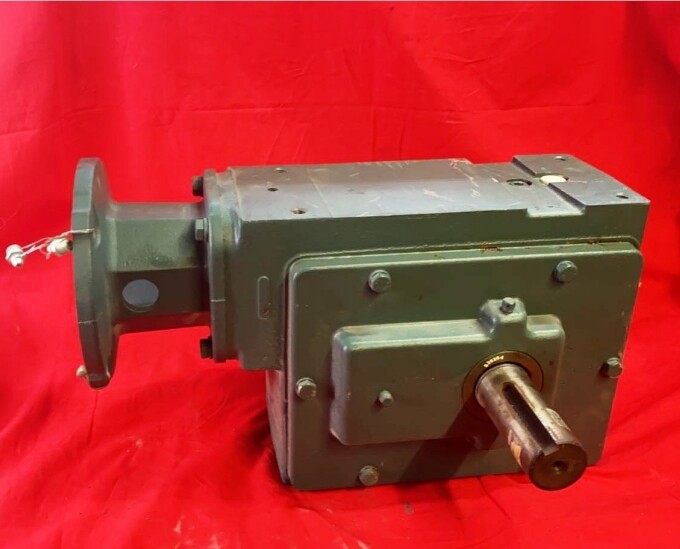 DODGE GEAR REDUCER  AG812008  SIZE: C262B60N140L2