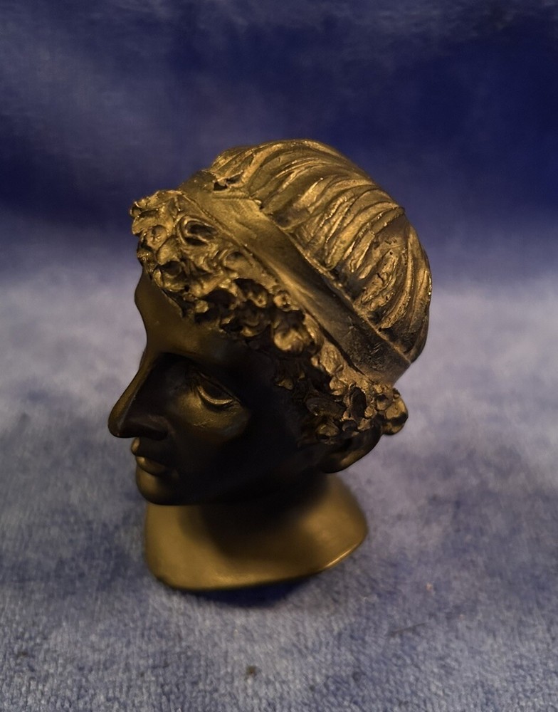 Coal Figure Man’s Roman Type Head B16