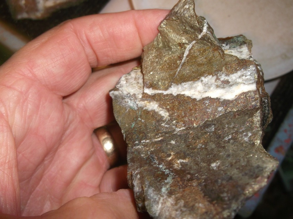 Gold, silver, copper, 324 grams samples ,ore high grade .