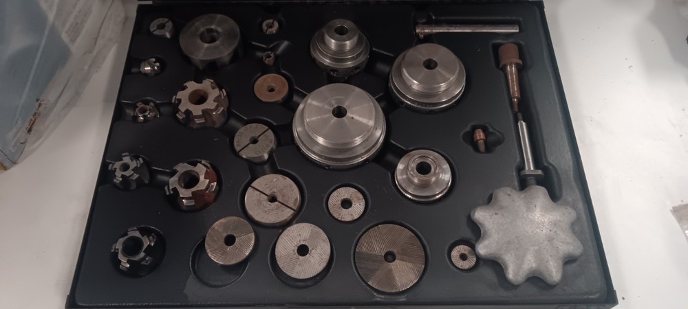 JOHNSON Controls VALVE RESEATING KIT And Valve Spring Assembly Tools