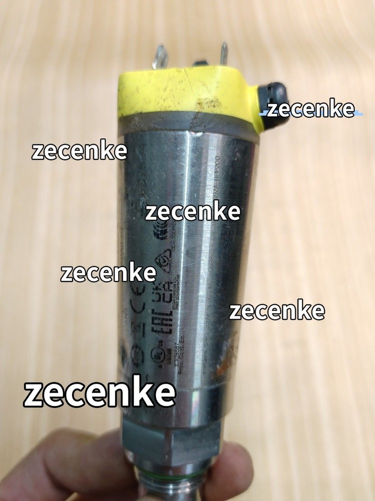 VEGA pressure sensor, model VEGABAR 28