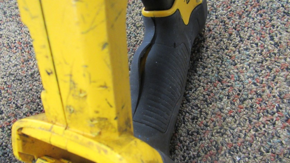 Dewalt DCS491 20 Volt Cordless Shear with Swivel Head