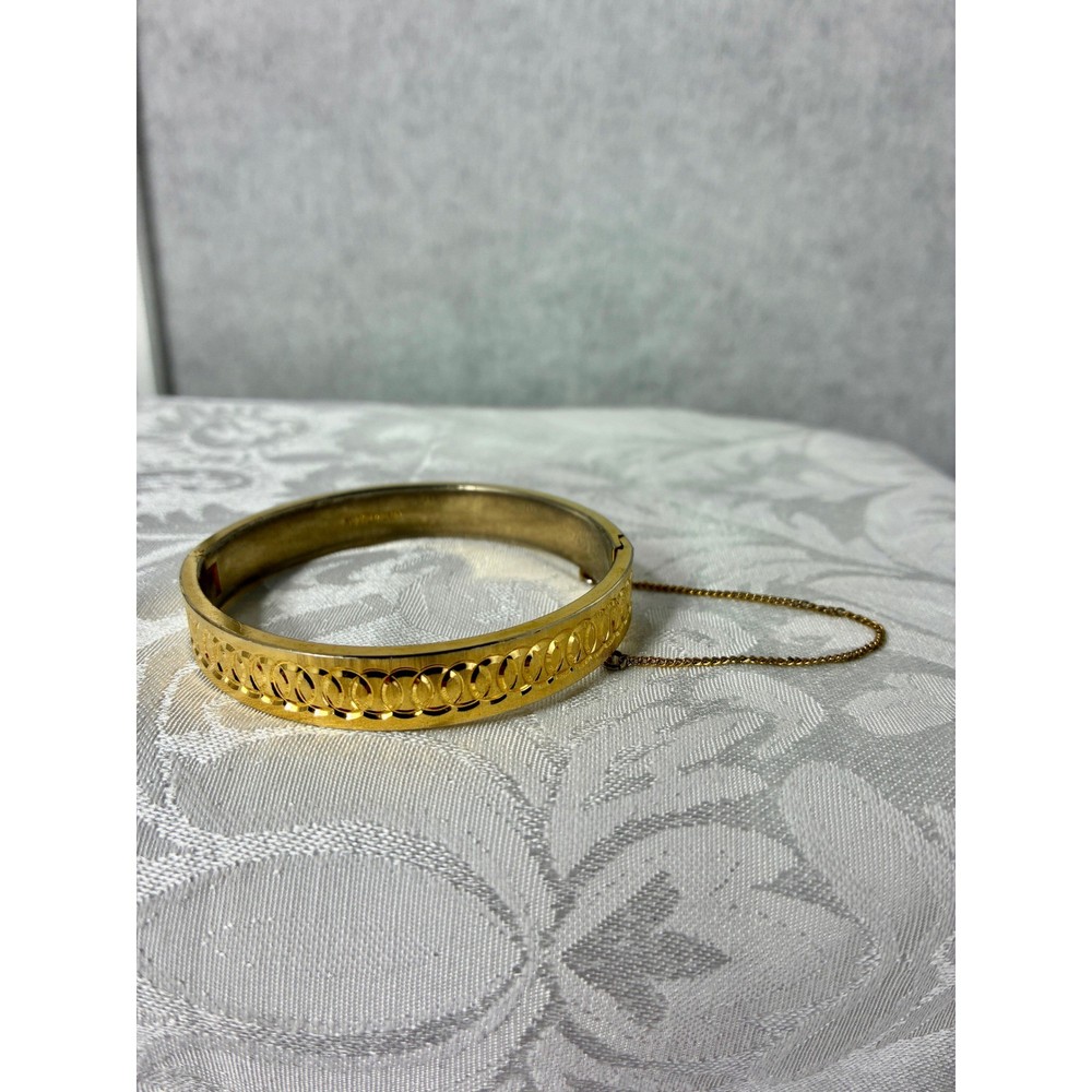 Vintage West Germany Gold Tone Hinged Bangle Bracelet Interlocking Circle Design