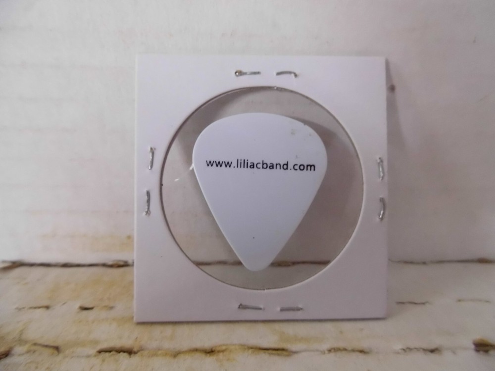 LILIAC "SAMUEL" GUITAR PICK~READ DESCRIPTION (#27~1)