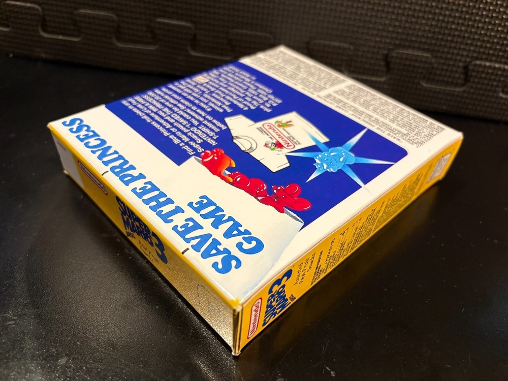 1990 Super Mario Bros 3 fruit snacks (tshirt giveaway) - Replacement novelty box