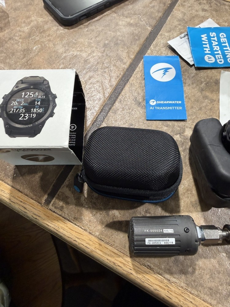SHEARWATER TERIC SCUBA Dive wrist Computer w/ AI Transmitter
