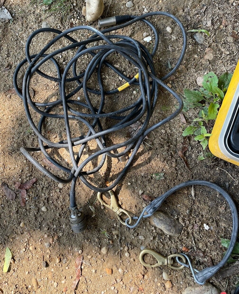 Laser Alignment Laser Beacon #6025 W/ Universal A.C Converter Construction Tool