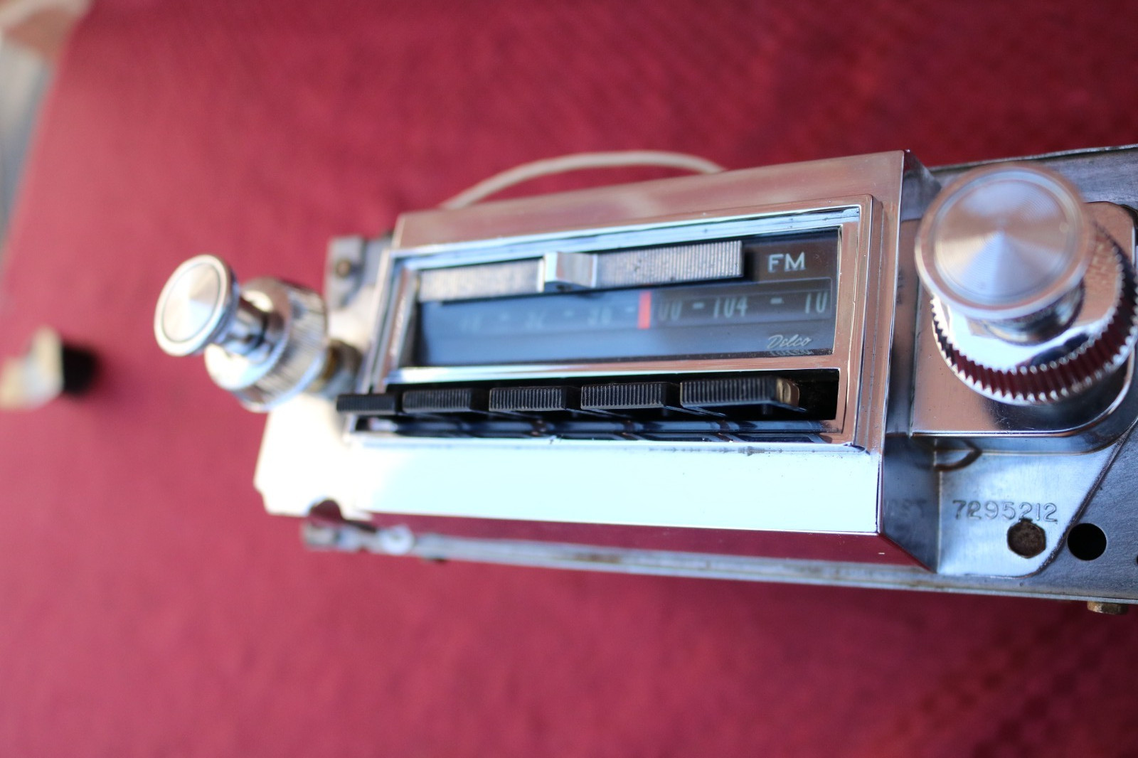 66 1966 CHEVROLET IMPALA CAPRICE AM-FM DELCO RADIO