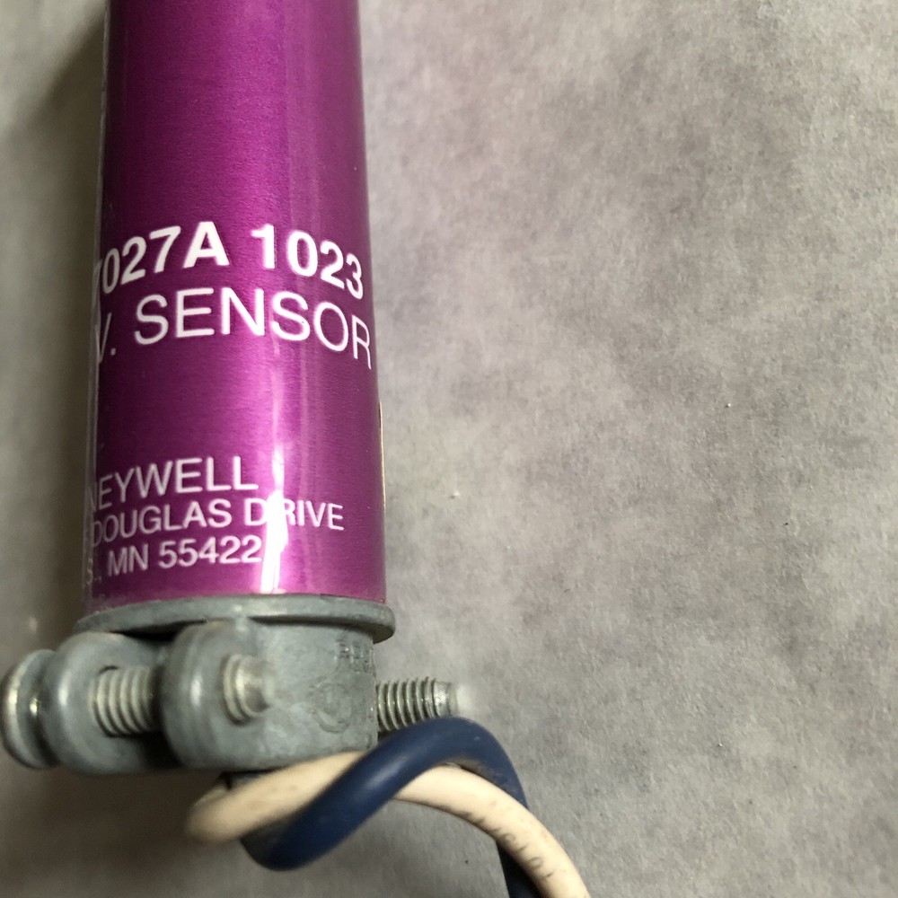 HONEYWELL C7027A 1023 U.V. Sensor ,ED