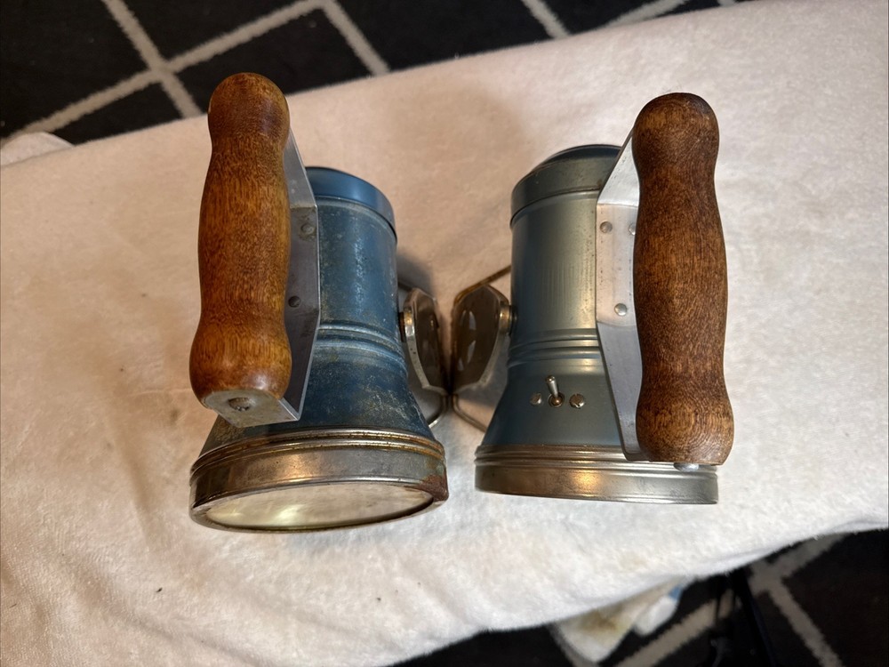 2 VINTAGE STAR RAILROAD HEADLIGHT & LANTERNS BOTH ARE UNTESTED
