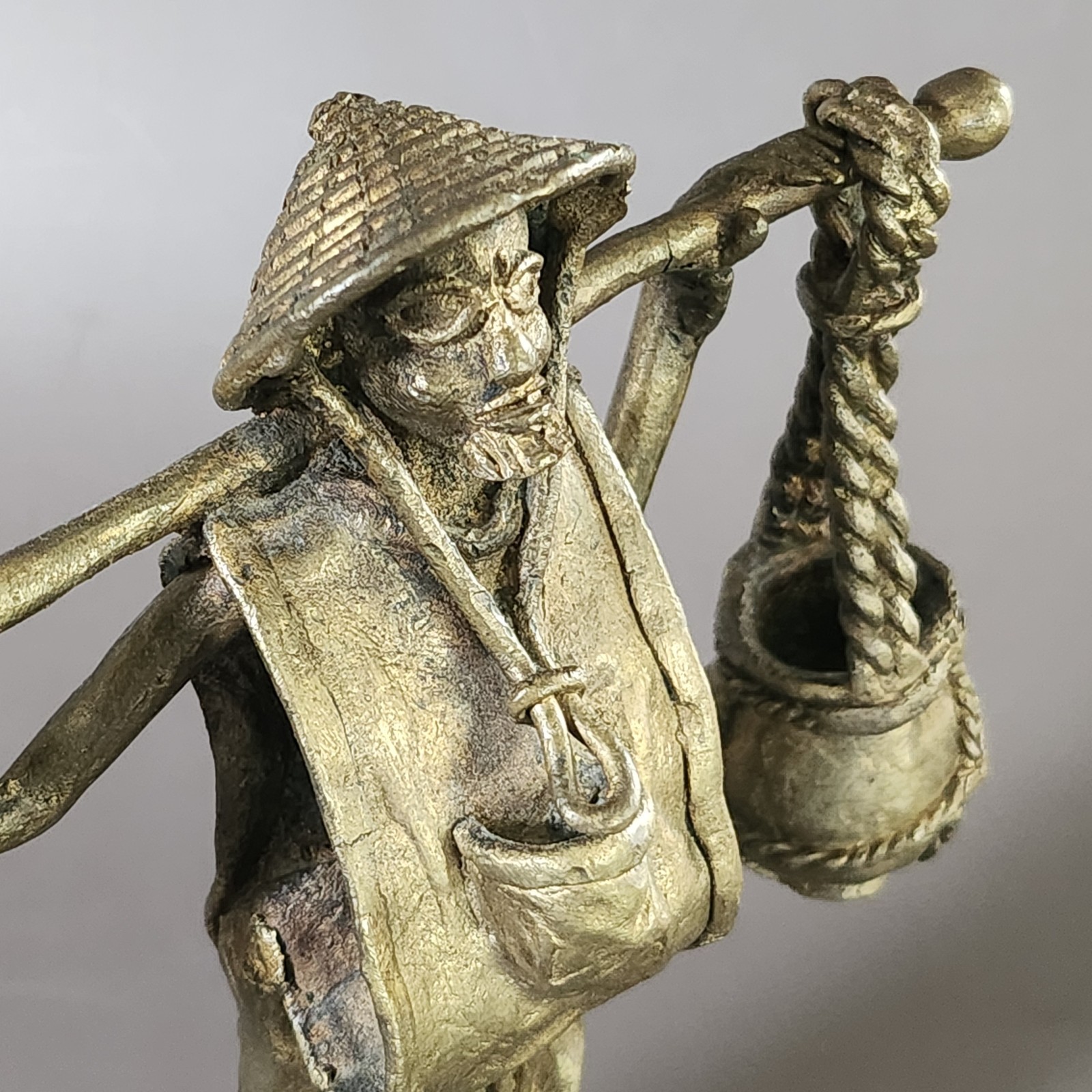 Vintage African Bronze Farmer Figurine – Lost Wax Cast Sculpture Tribal Art