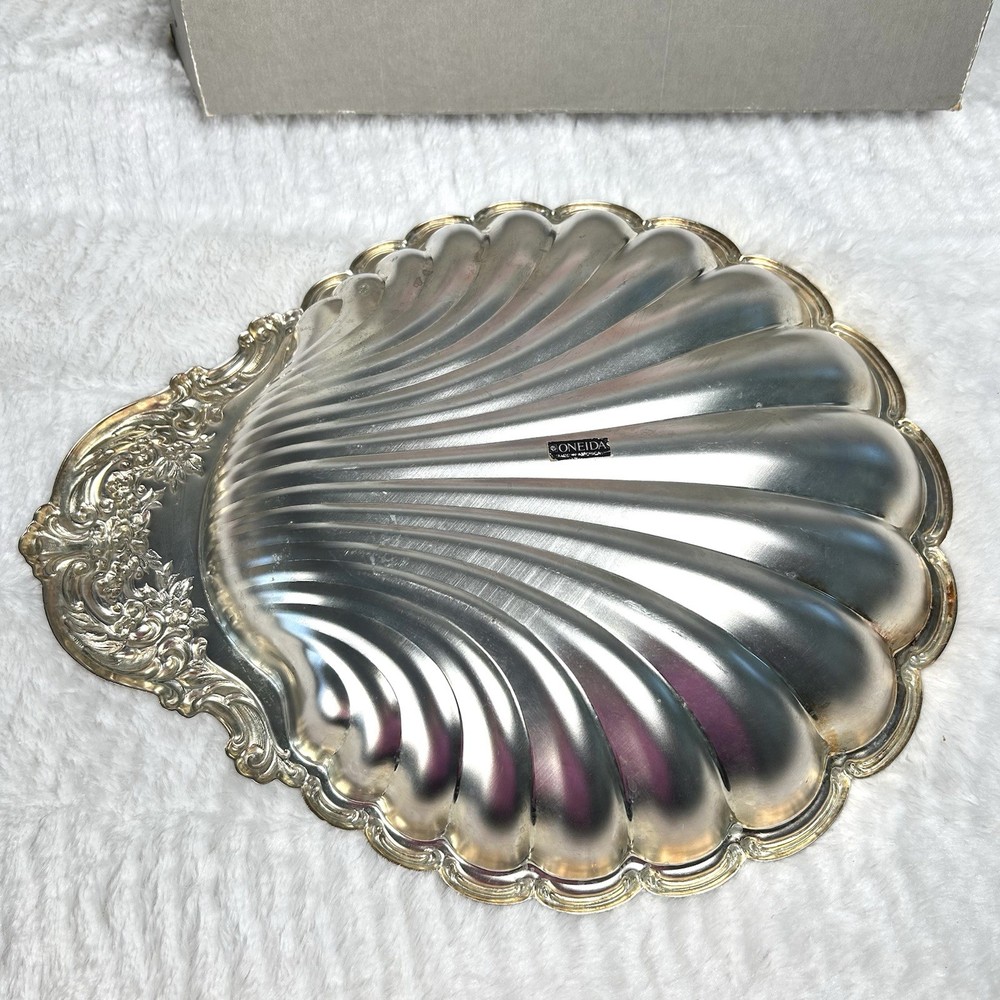 Vintage Oneida Silver Plate Shell Shaped Serving Dish NEW