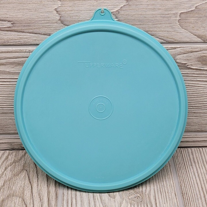 Tupperware 228 Round Replacement Seal Lid Cover Robins Egg Blue 7"