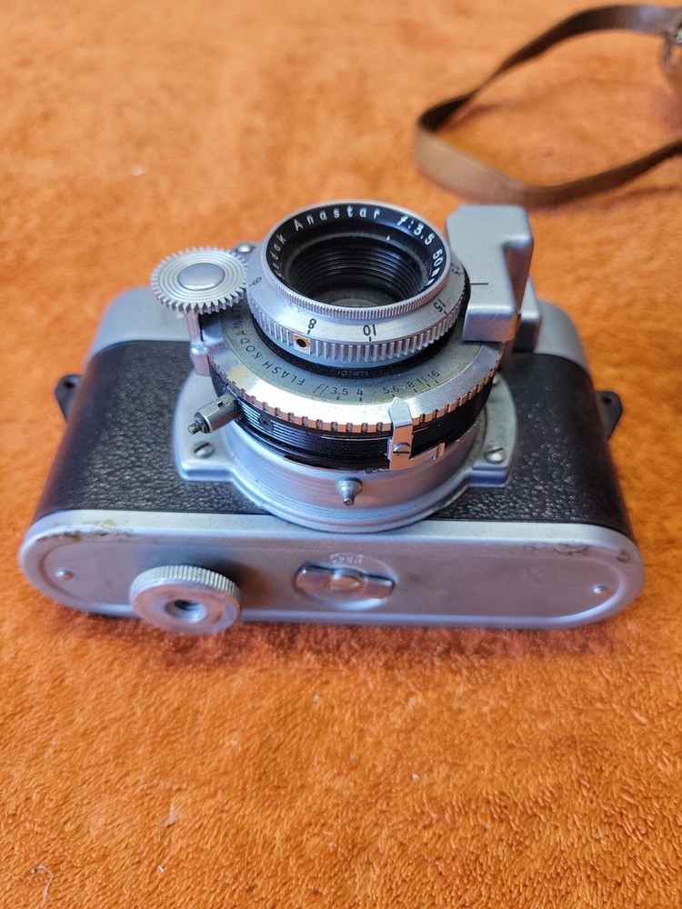 R•Kodak 35 Rangefinder Camera + Brown Leather Case Untested