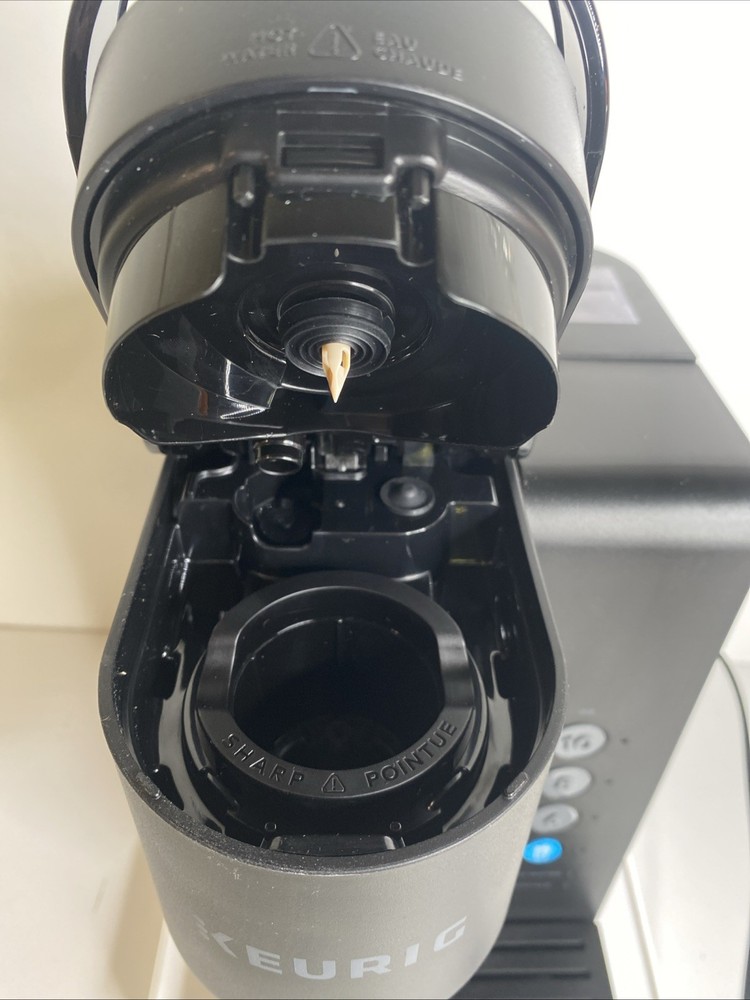 Keurig K-Express Essentials Plus Iced Black Single Serve Coffee Maker- See Pics