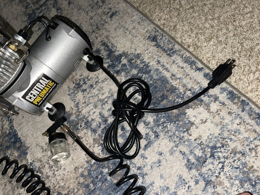 Central Pneumatic Makeup Airbrush Kit