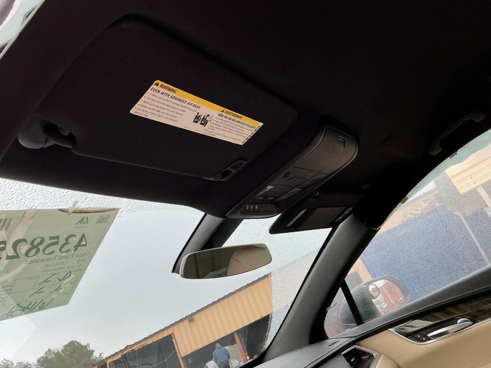 XT5 2018 Glove Box 4921667