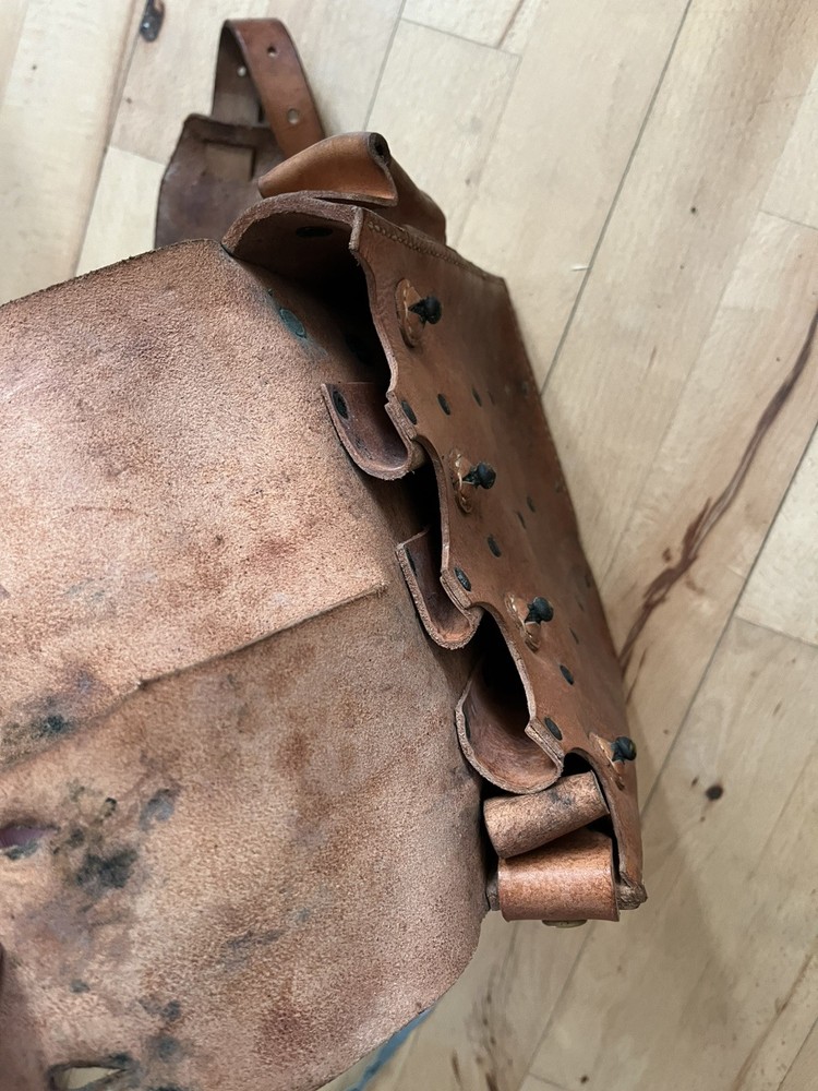 Swedish Army Carl Gustav M45 Leather Mag Pouch