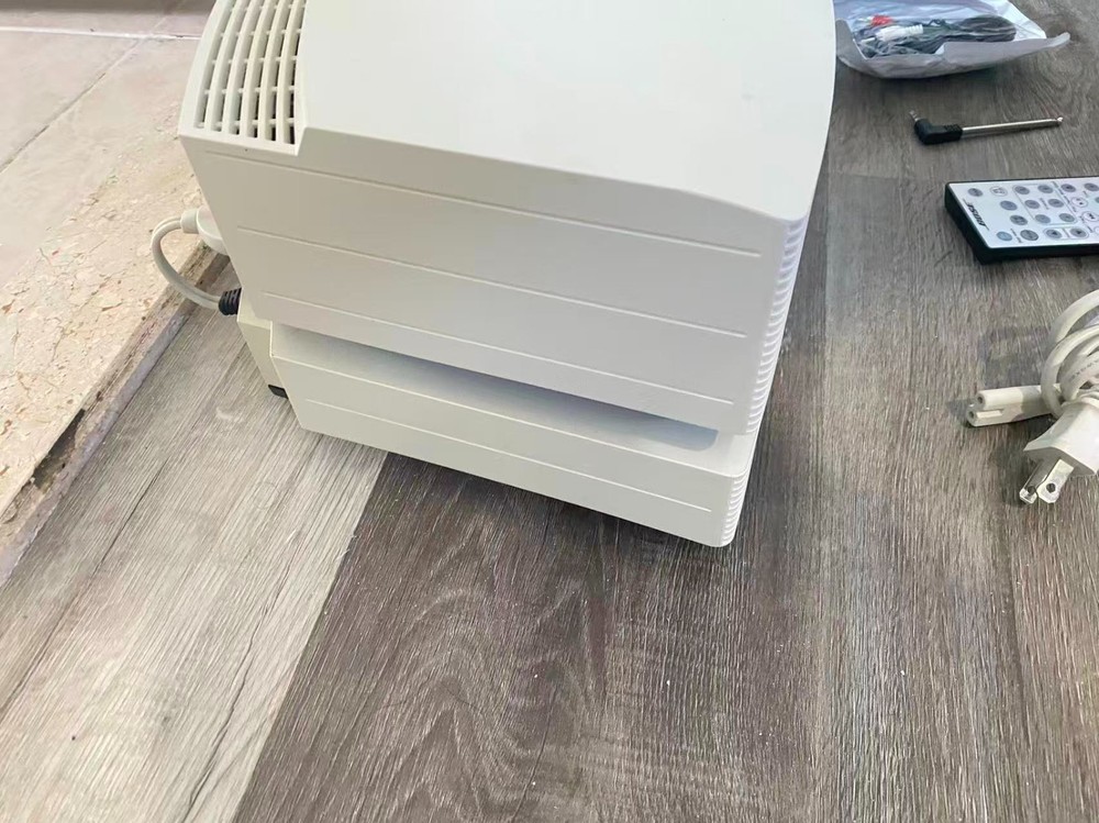 Bose Wave Music System AWRCC2 with Multi-CD Changer &Bluetooth Adapter/Antenna