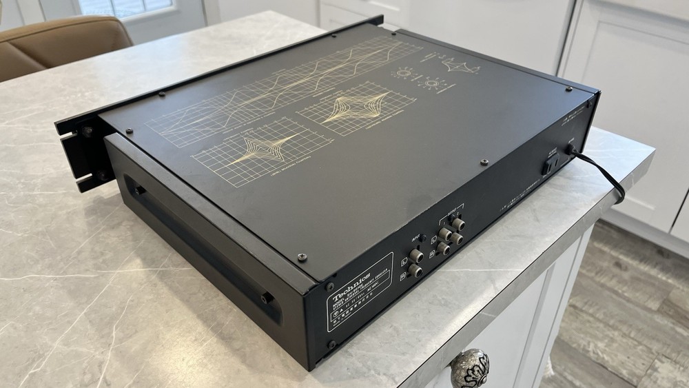 TECHNICS 10E SH-9010 E FREQUENCY EQUALIZER perfect working 120v 17 3/4 WIDE