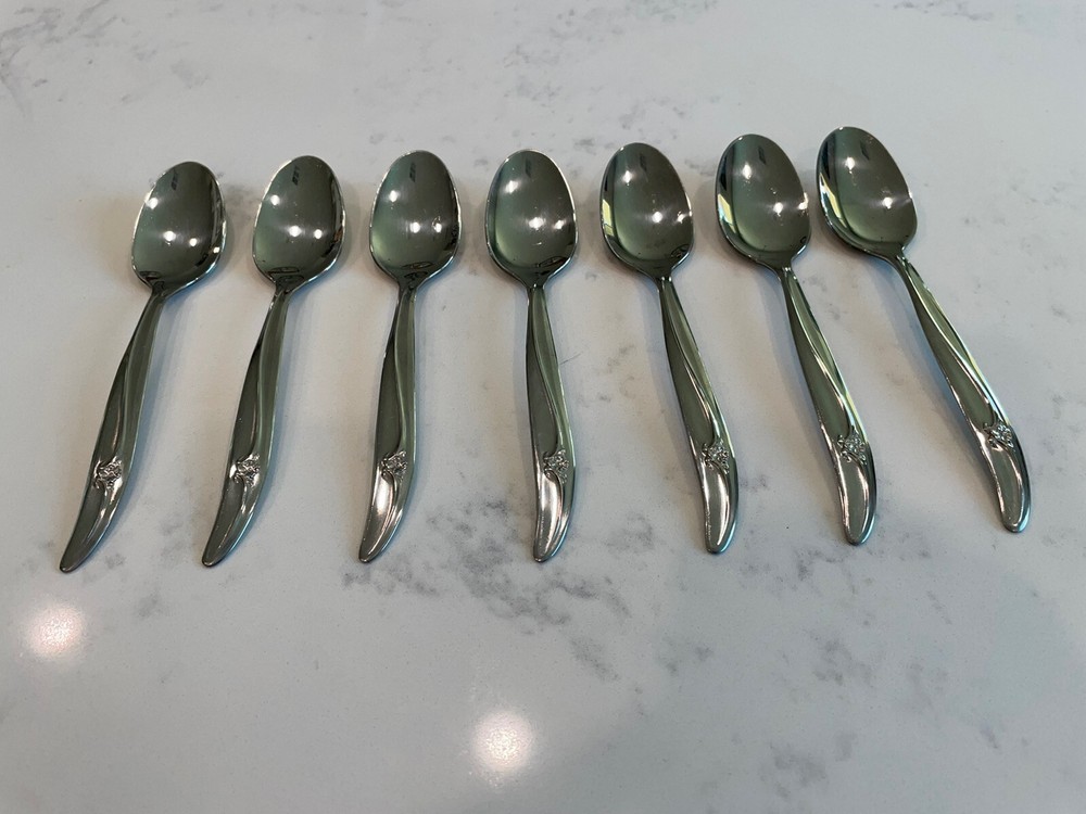 7 Rogers & Bro Stainless USA CAPRICE Teaspoons 6"