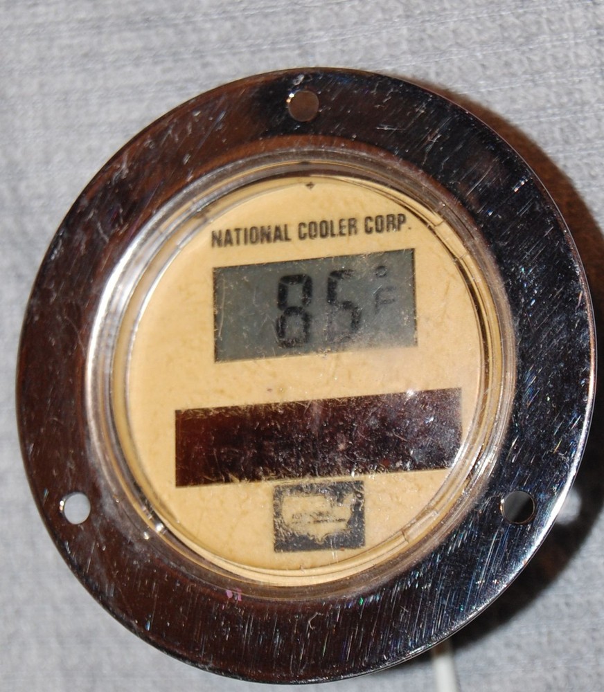 National Cooler Corp Model SD Digital Thermometer, Solar Powered Display
