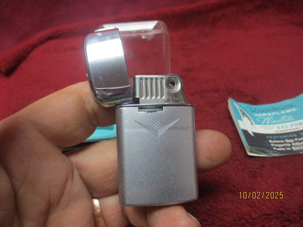 Vintage Ronson VaraFlame Windlite Lighter, Original NOS