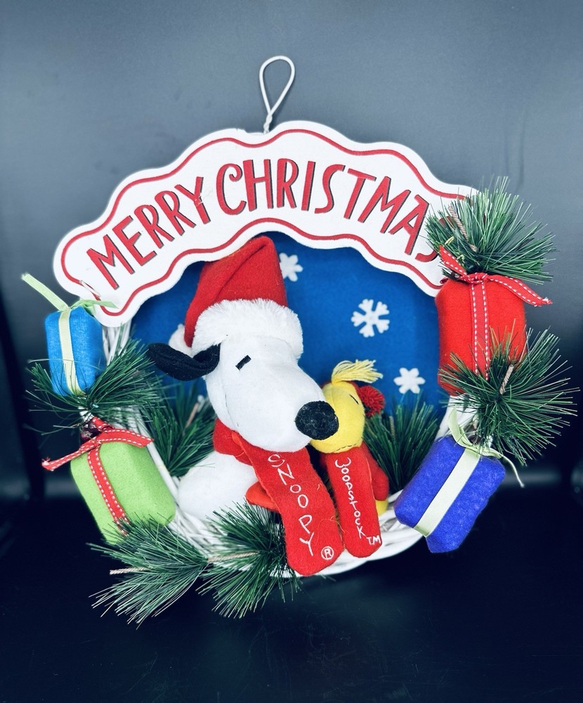 Peanuts Pre-Lit Lighted Christmas Decor Bundle