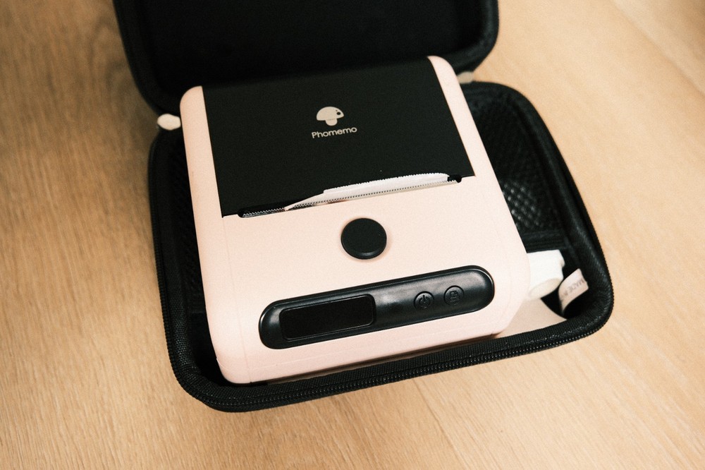 Phomemo M200 Multi with paper and case