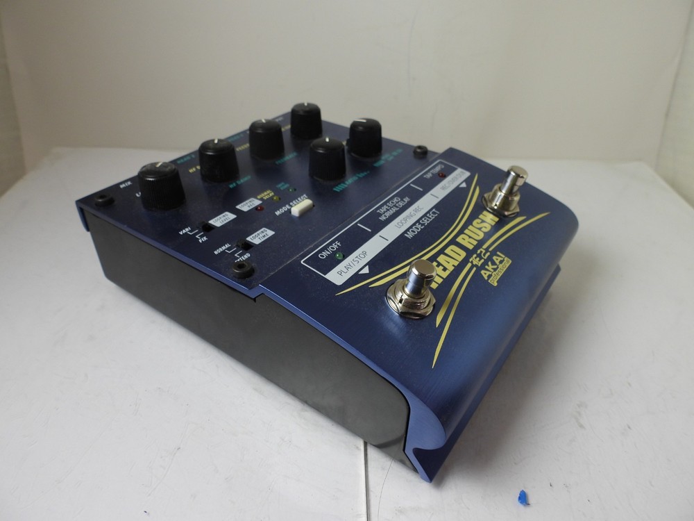 Akai E2 Headrush Echo Delay Looper Effects Pedal Free US S&H