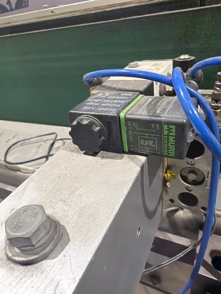SLATE PACKAGING SYSTEMS Automatic Wraparound Labeler USED