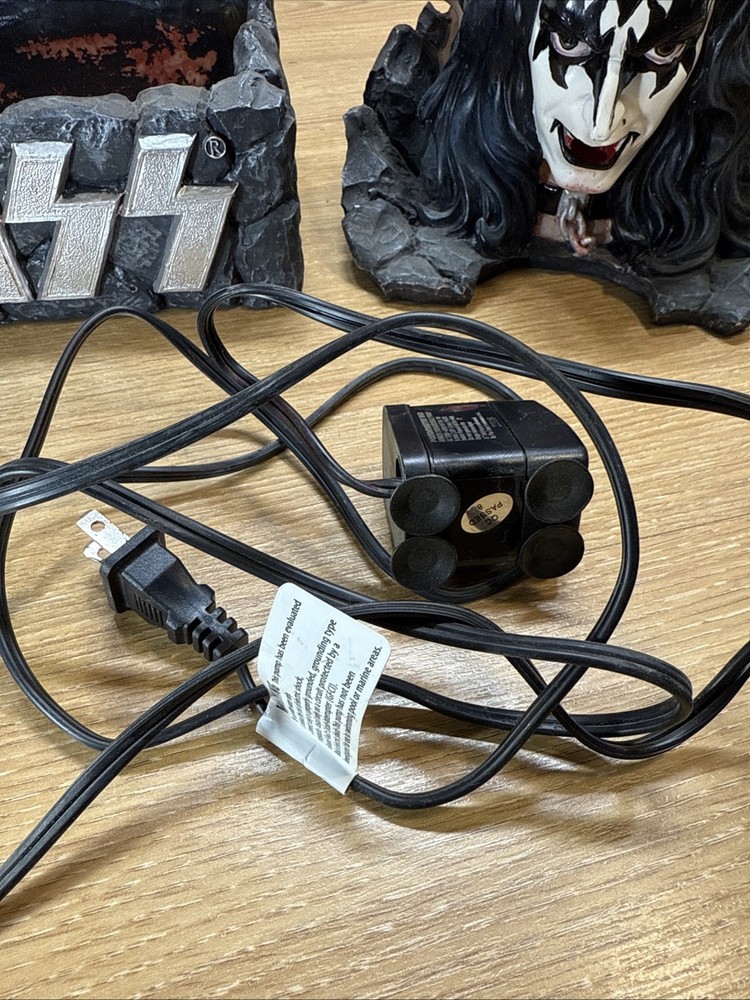 Legendary Rock Band Kiss Blood Spit Fountain! 2007 Kiss Catalog Ltd. Used