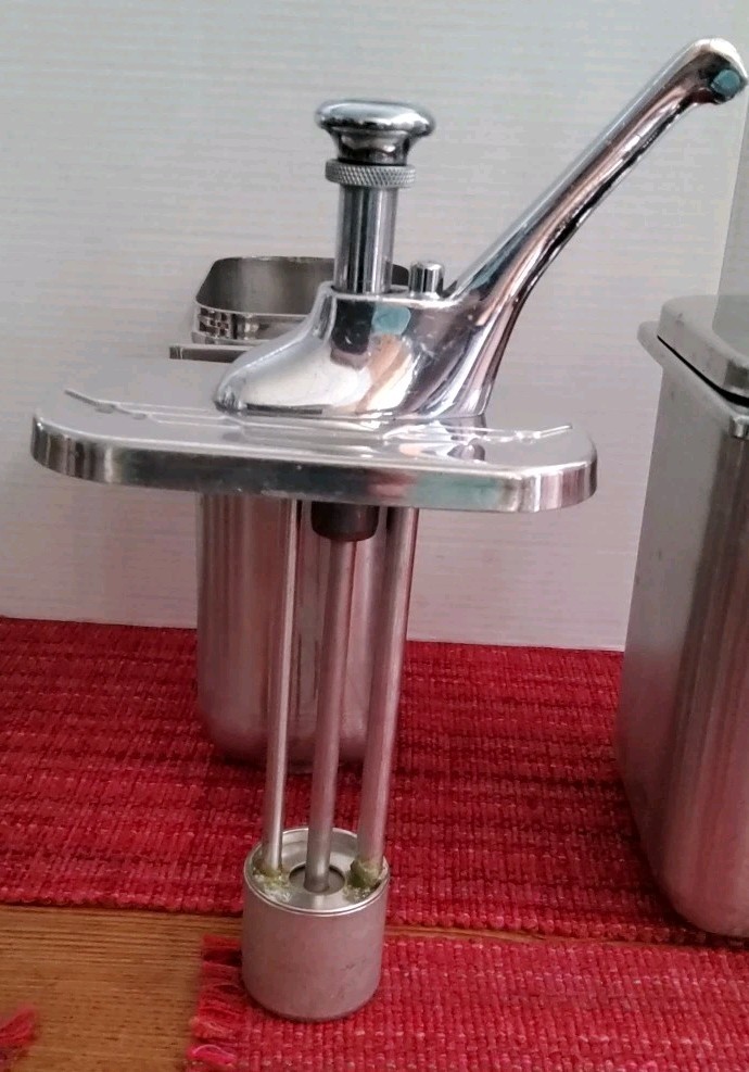 1950'S Drugstore Ice Cream Shop Soda Fountain Syrup. 3 Complete, 2 Bases