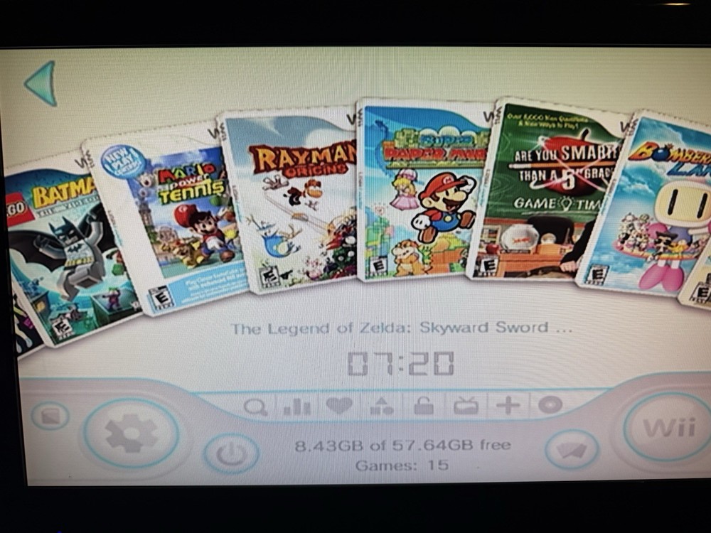 Wii console bundle with 200 games and 1-8 controllers (Please Read Description)