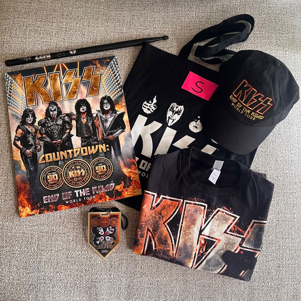 KISS End of the Road VIP Bundle Shirt,Hat, Tour Book, Stick Bag, Pass. Original
