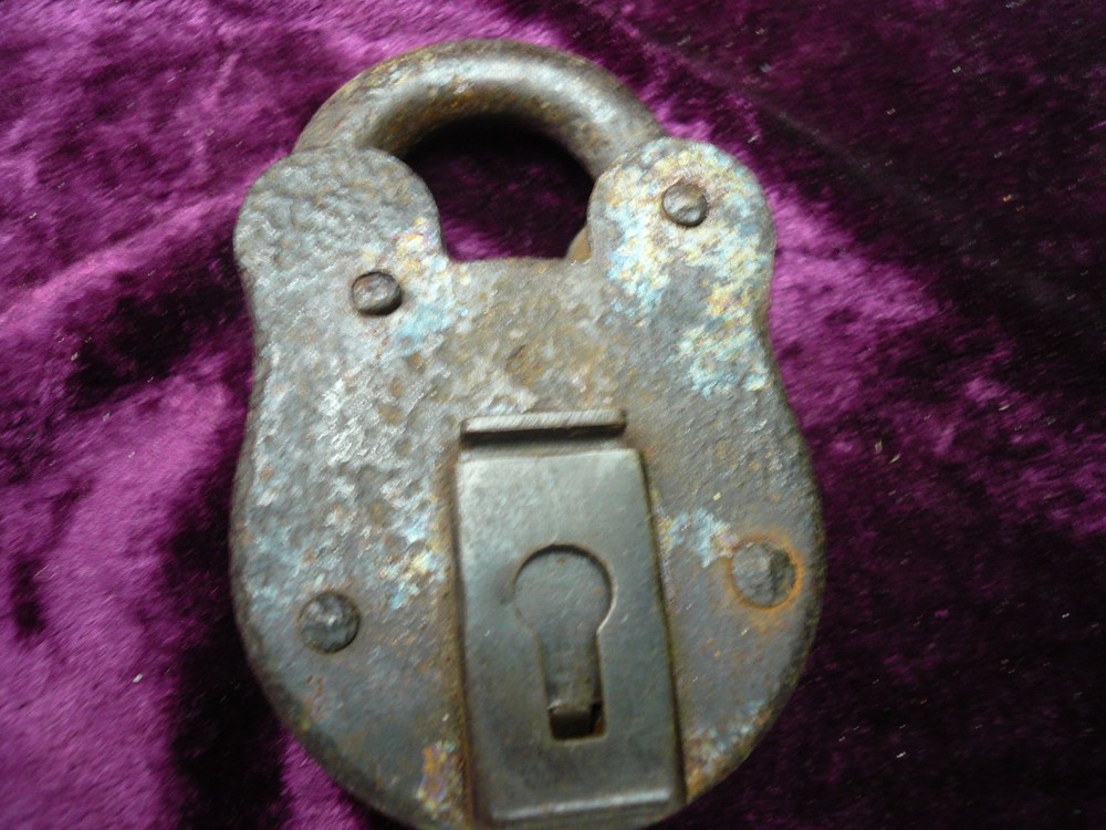3 Vintage padlocks without keys (Box71)