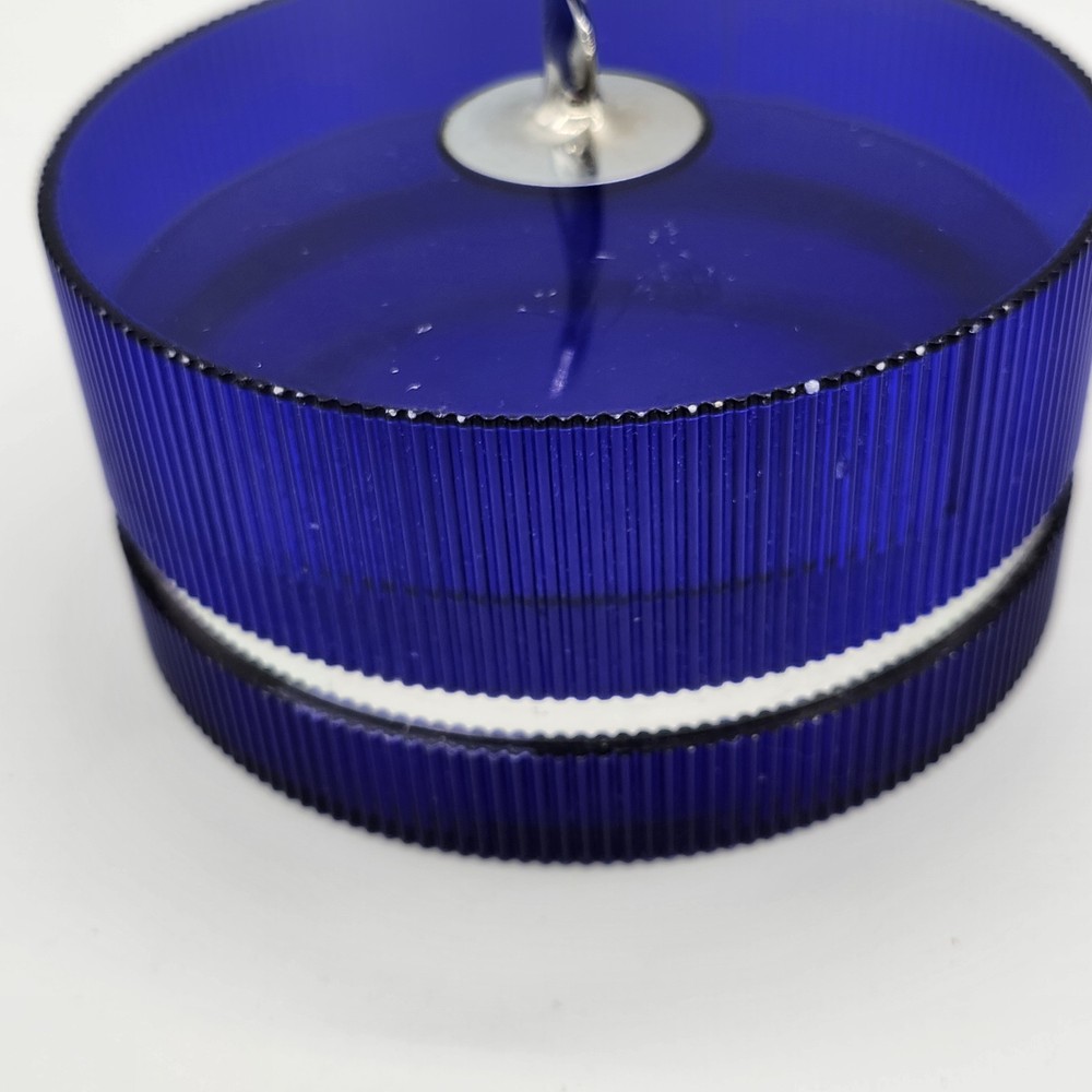 VINTAGE 1971 AVON MOONWIND DUSTING POWDER BOX - BLUE PLASTIC - EMPTY