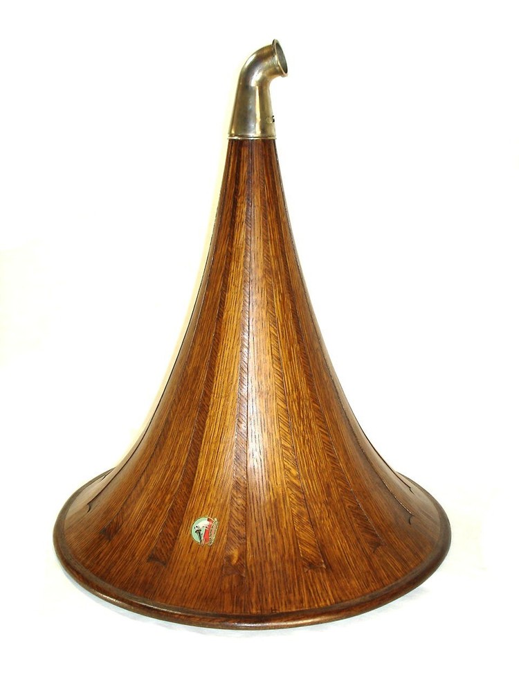 Victor V Phonograph