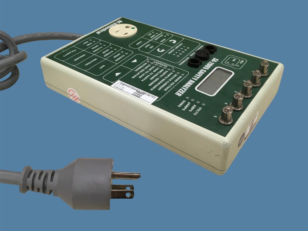 BC Biomedical SA-2005 Electrical Safety Analyzer | Powers On; Bad Screen