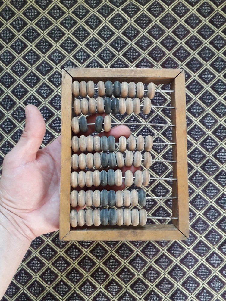 Manual counting machine