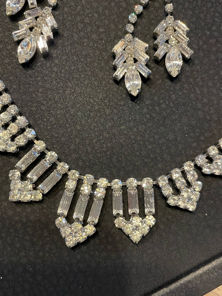 Diamanté Necklace And Earring Set Sparkling Beautiful.