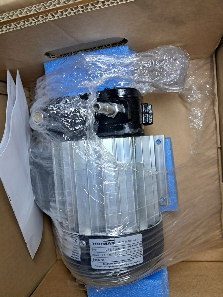 THOMAS VTE 3 Rotary Vane Vacuum Pump