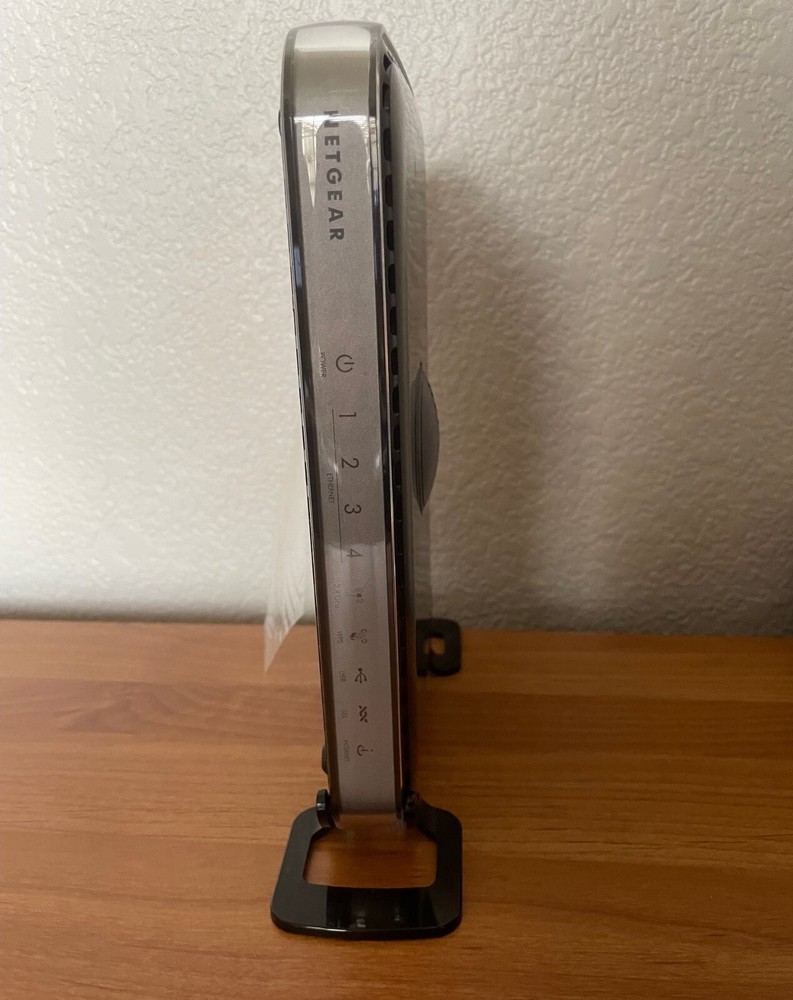 NETGEAR N300 Wireless Gigabit ADSL2 + Modem Router with ReadySHARE capability