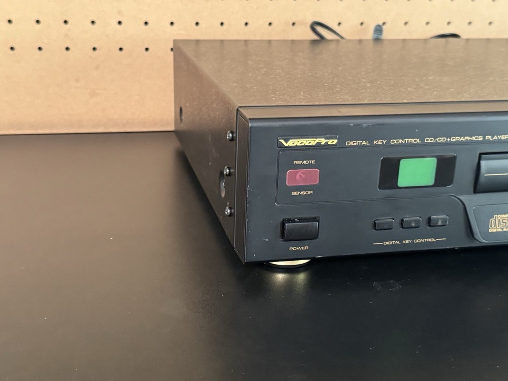 VocoPro CDG-3000 Digital Audio/Compact Disc Player System