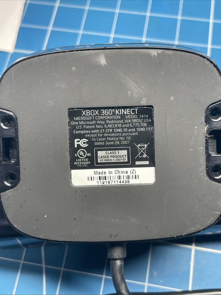 Xbox 360 Kinect Motion Sensor Bar + 2 Games Bundle - Tested and Working