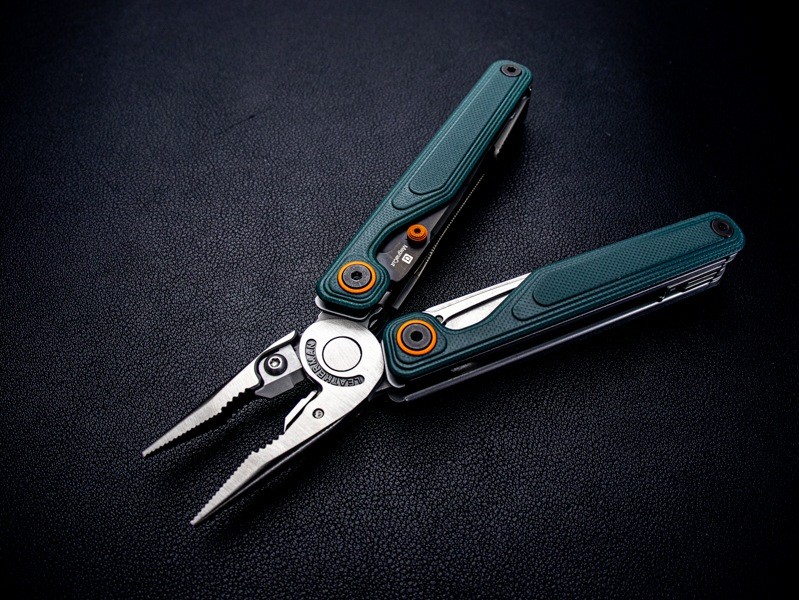 Leatherman Wave Alpha Cascadia Green Multi-Tool (WAVAL-CS)